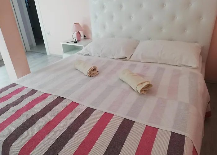 아파트 Sunset 시베니크