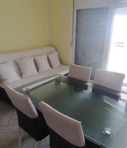 Sunset 아파트 시베니크